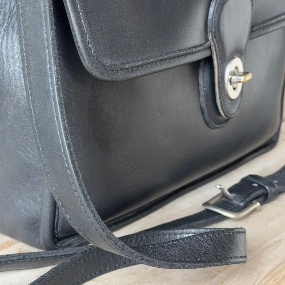 Coach Willis Black Leather Top-Handle Satchel with Detachable Strap - Picture 6 of 16